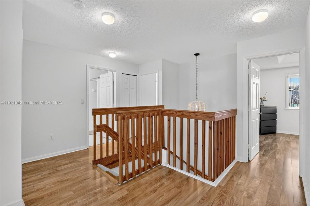 For Rent: $3,500 (4 beds, 2 baths, 1946 Square Feet)