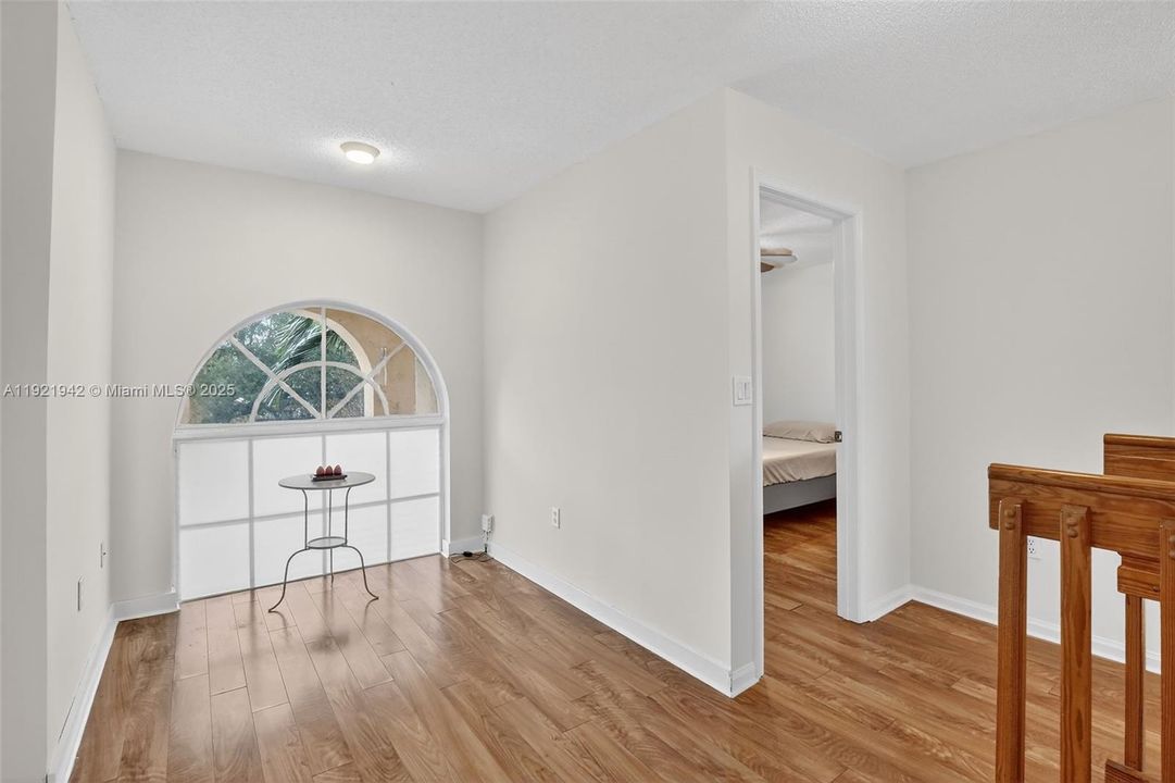 For Rent: $3,500 (4 beds, 2 baths, 1946 Square Feet)