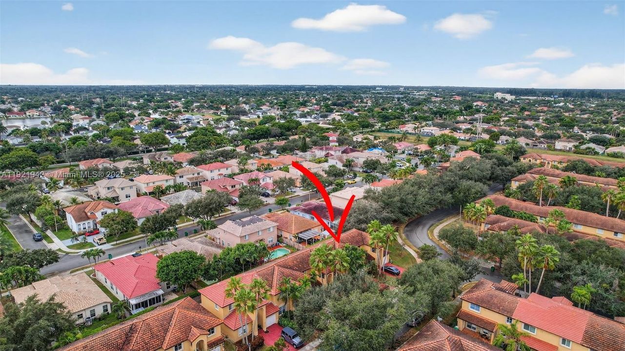 For Rent: $3,500 (4 beds, 2 baths, 1946 Square Feet)