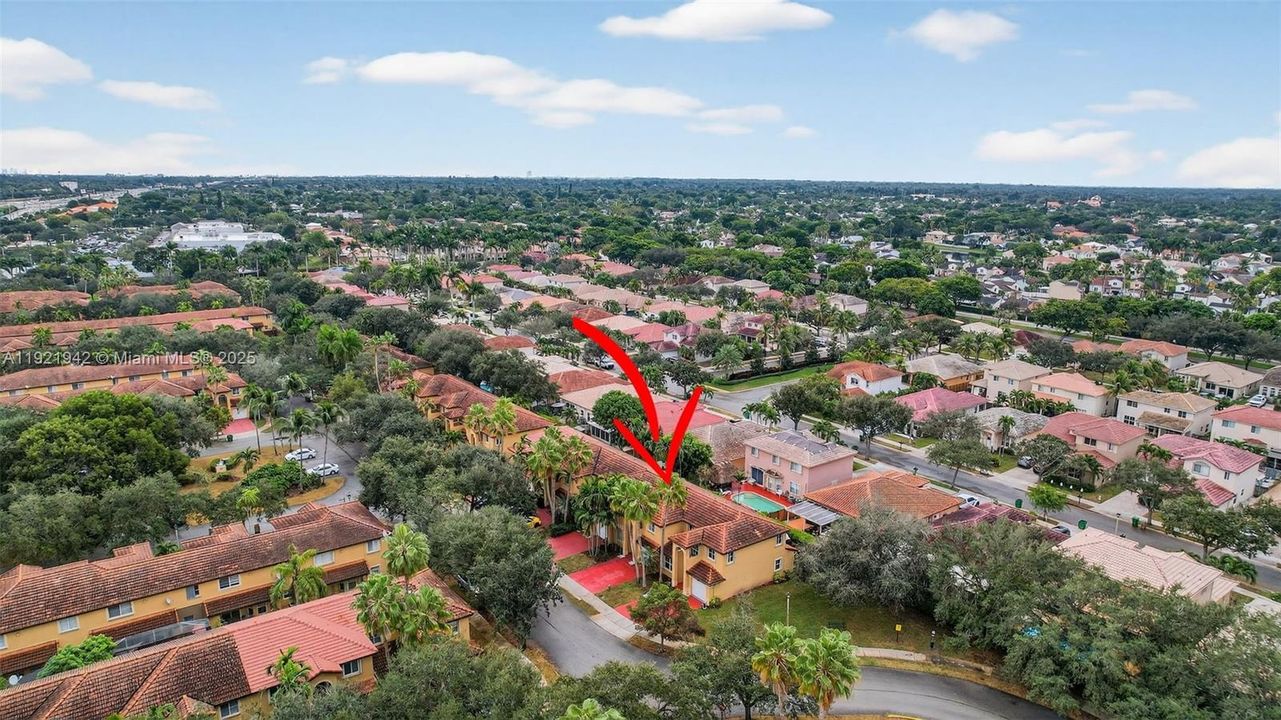 For Rent: $3,500 (4 beds, 2 baths, 1946 Square Feet)