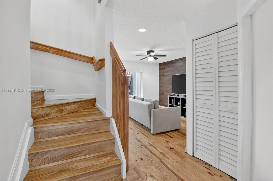 For Rent: $3,500 (4 beds, 2 baths, 1946 Square Feet)