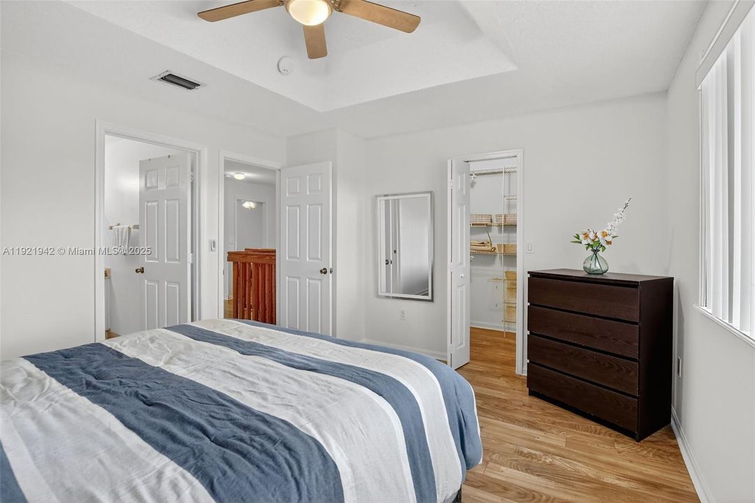 For Rent: $3,500 (4 beds, 2 baths, 1946 Square Feet)