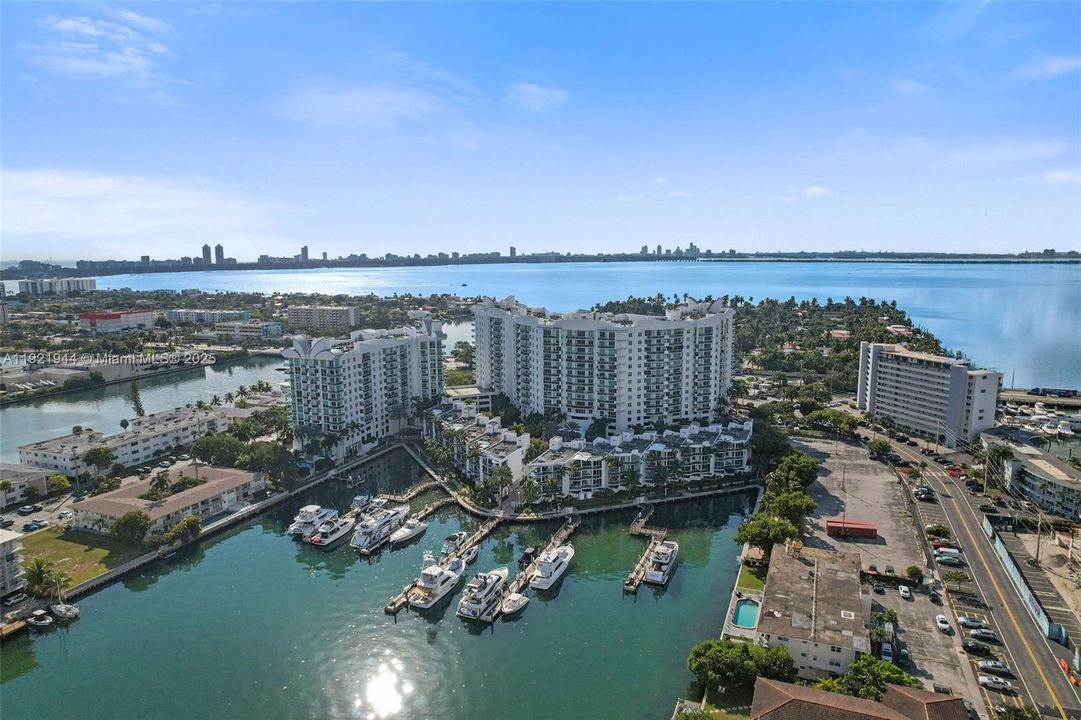 For Sale: $795,000 (3 beds, 2 baths, 1336 Square Feet)