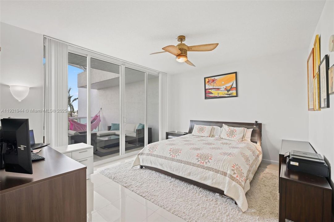 For Sale: $795,000 (3 beds, 2 baths, 1336 Square Feet)