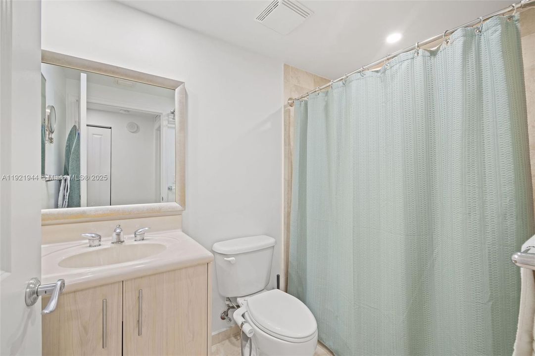 For Sale: $795,000 (3 beds, 2 baths, 1336 Square Feet)