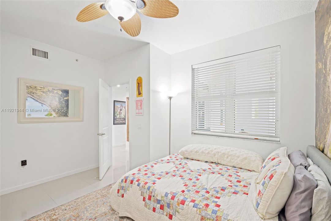 For Sale: $795,000 (3 beds, 2 baths, 1336 Square Feet)