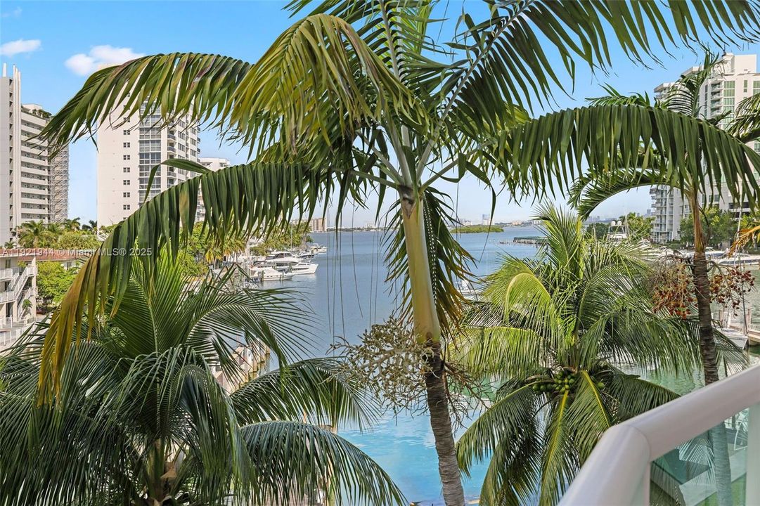 For Sale: $795,000 (3 beds, 2 baths, 1336 Square Feet)