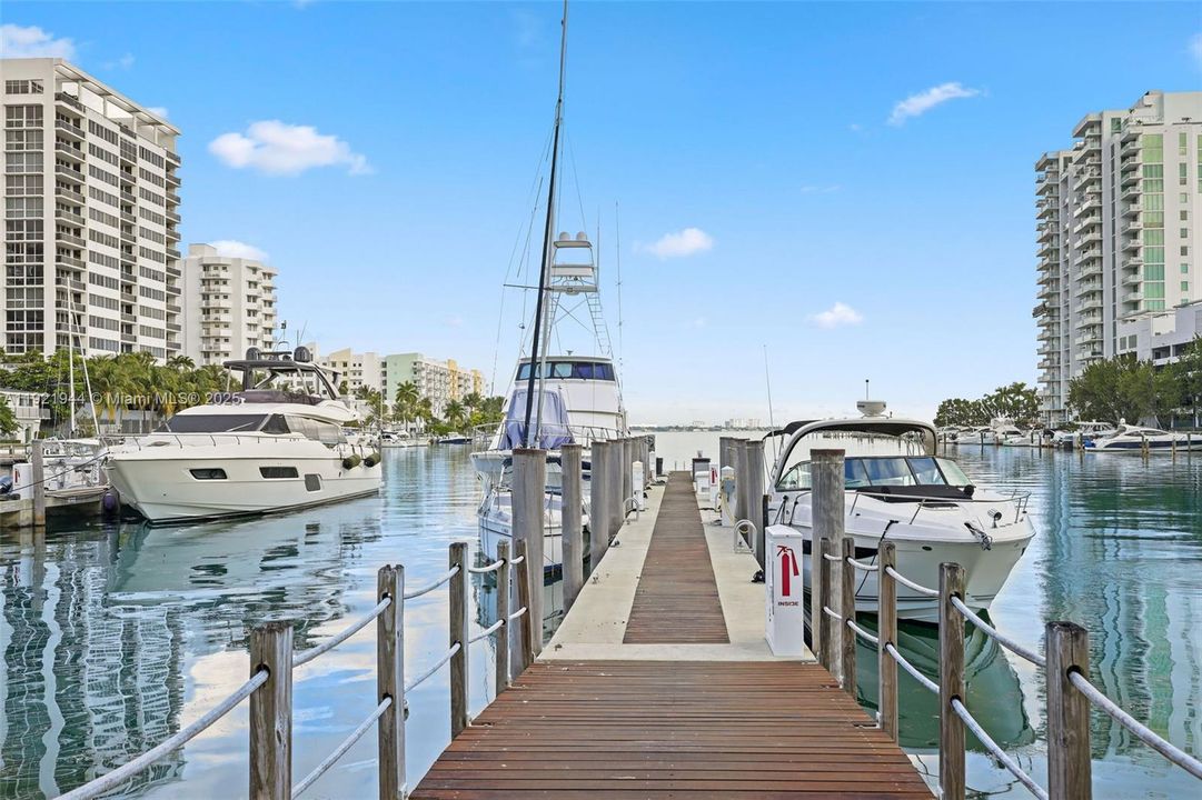 For Sale: $795,000 (3 beds, 2 baths, 1336 Square Feet)