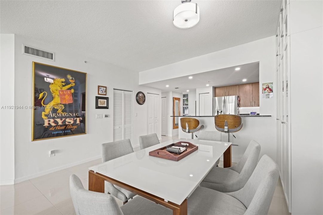 For Sale: $795,000 (3 beds, 2 baths, 1336 Square Feet)