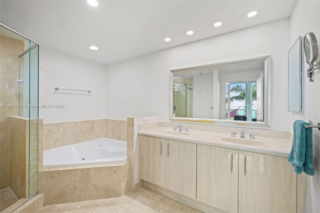 For Sale: $795,000 (3 beds, 2 baths, 1336 Square Feet)