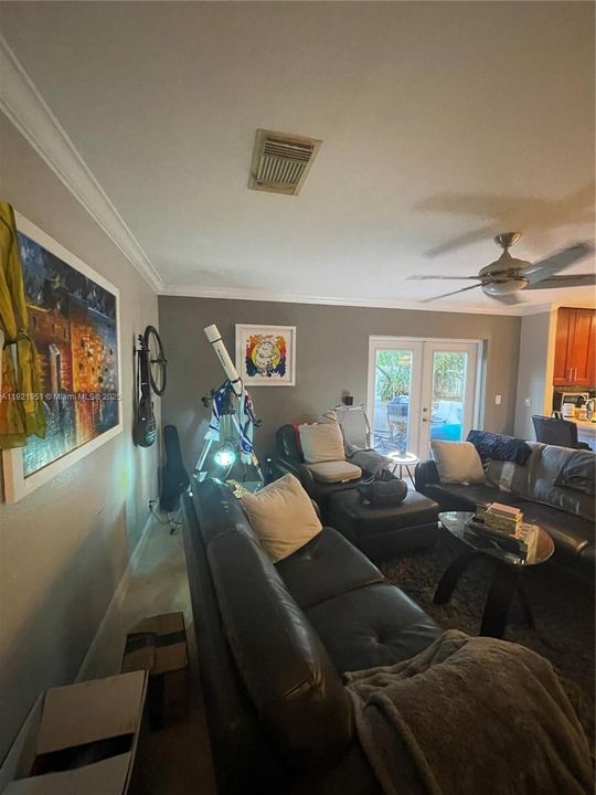 For Rent: $5,300 (3 beds, 2 baths, 2015 Square Feet)