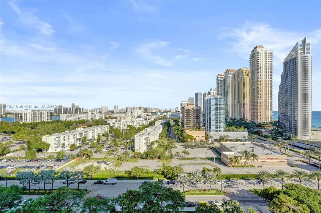 待售: $214,999 (0 贝兹, 1 浴室, 762 平方英尺)