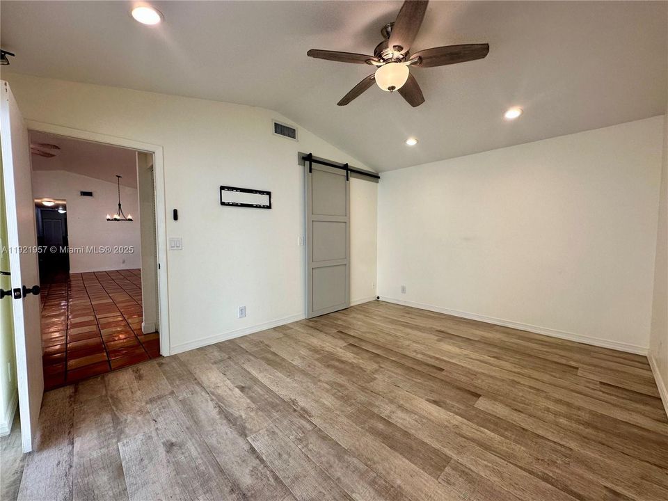 For Sale: $529,000 (3 beds, 2 baths, 1356 Square Feet)