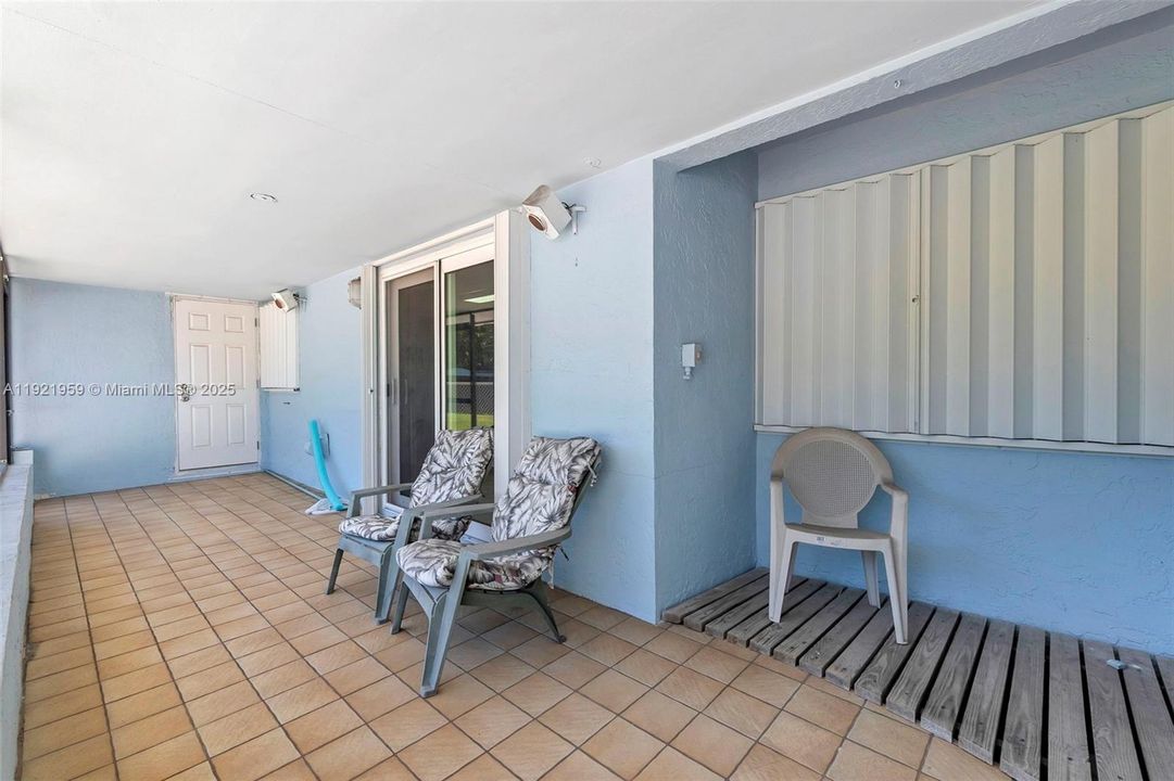 待售: $585,000 (3 贝兹, 3 浴室, 2036 平方英尺)