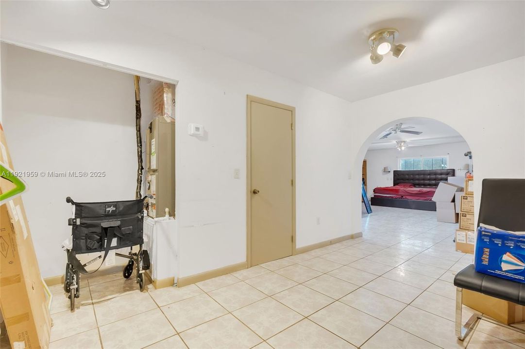 待售: $585,000 (3 贝兹, 3 浴室, 2036 平方英尺)