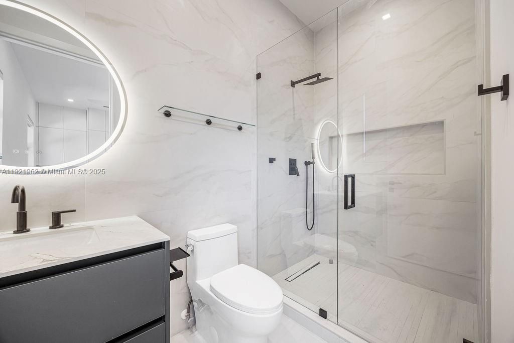 For Sale: $1,325,000 (3 beds, 3 baths, 2583 Square Feet)