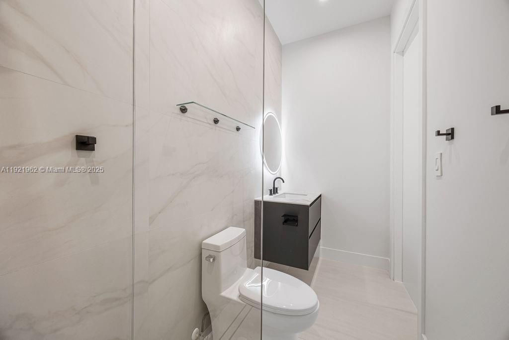 For Sale: $1,325,000 (3 beds, 3 baths, 2583 Square Feet)