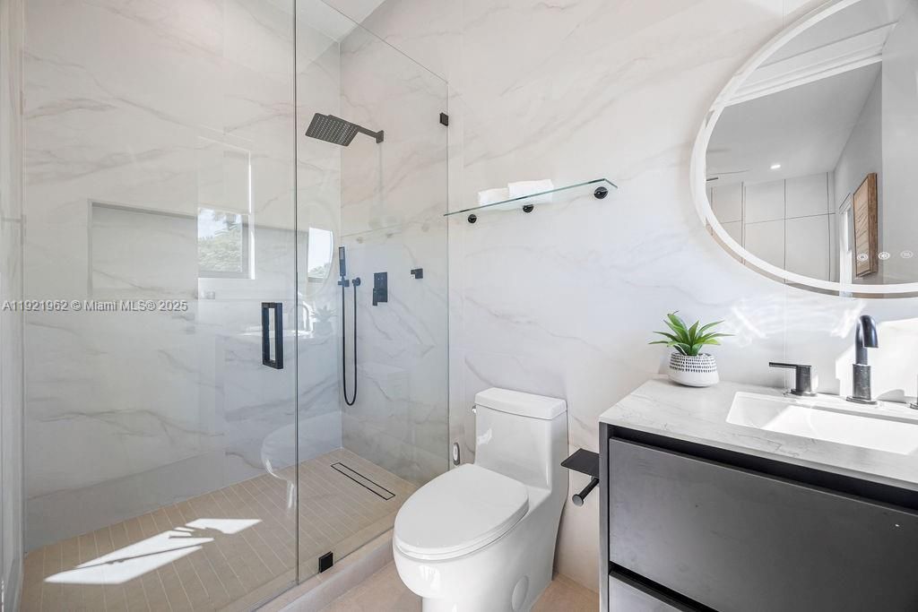 For Sale: $1,325,000 (3 beds, 3 baths, 2583 Square Feet)