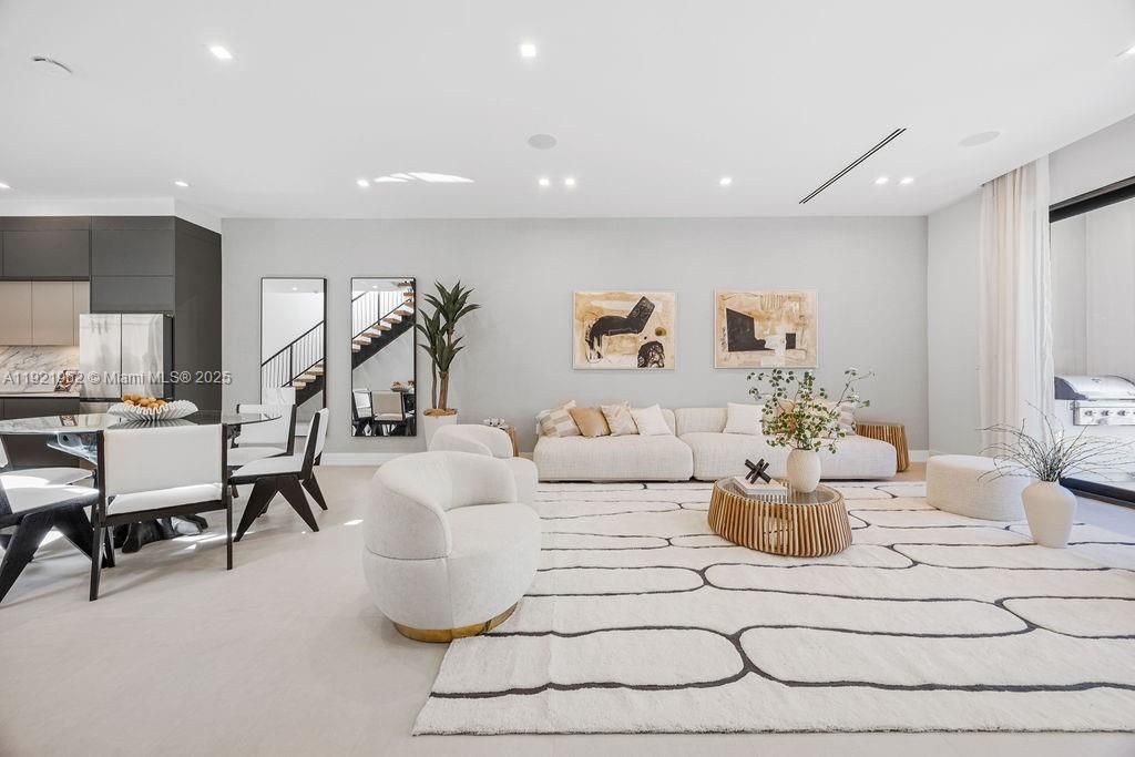 For Sale: $1,325,000 (3 beds, 3 baths, 2583 Square Feet)