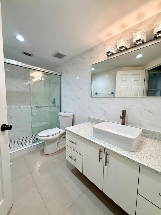 Active With Contract: $2,500 (2 beds, 2 baths, 1036 Square Feet)