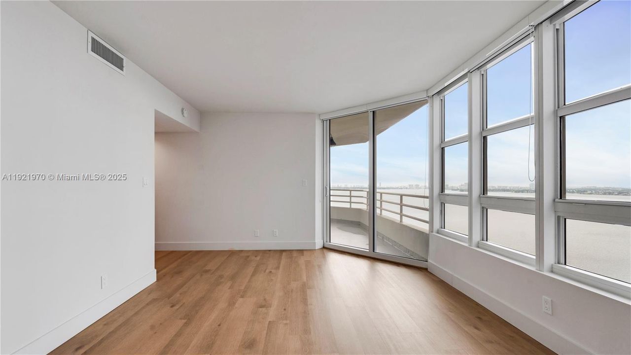 For Rent: $8,241 (3 beds, 3 baths, 2022 Square Feet)