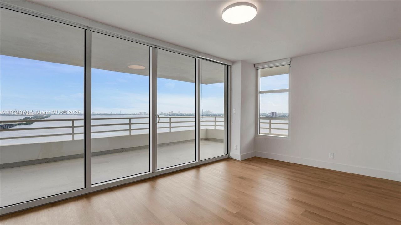 For Rent: $8,241 (3 beds, 3 baths, 2022 Square Feet)