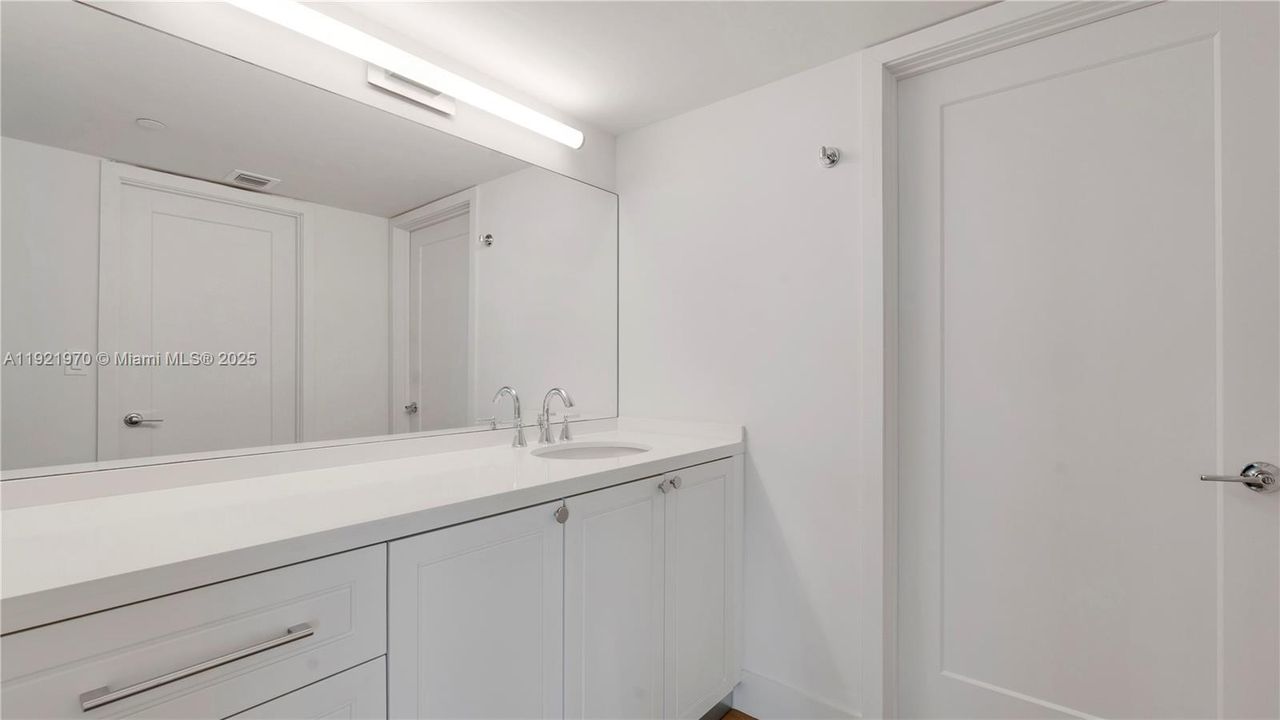 For Rent: $8,241 (3 beds, 3 baths, 2022 Square Feet)