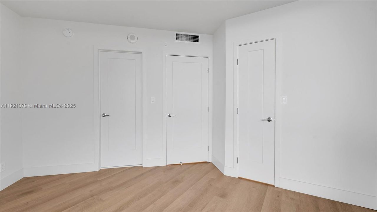 For Rent: $8,241 (3 beds, 3 baths, 2022 Square Feet)