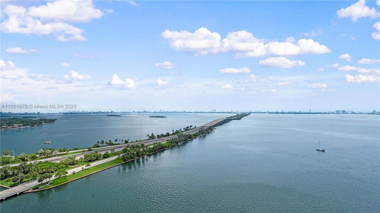 For Rent: $8,241 (3 beds, 3 baths, 2022 Square Feet)