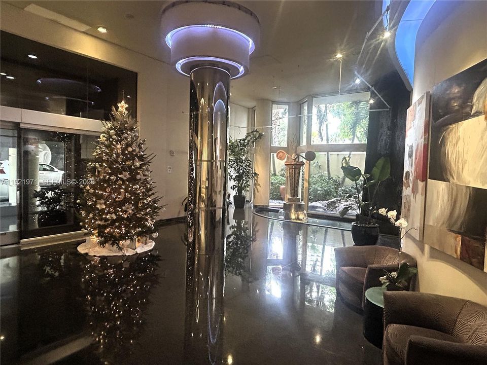 For Sale: $1,050,000 (3 beds, 2 baths, 2290 Square Feet)