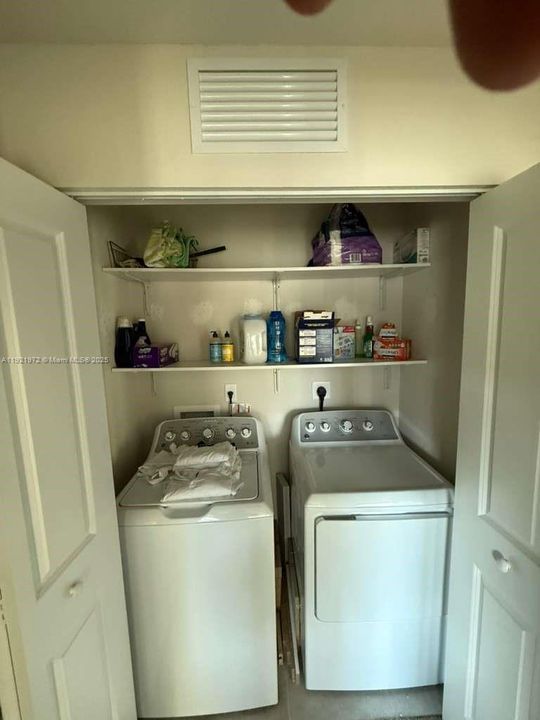 出租: $2,800 (3 贝兹, 2 浴室, 1715 平方英尺)