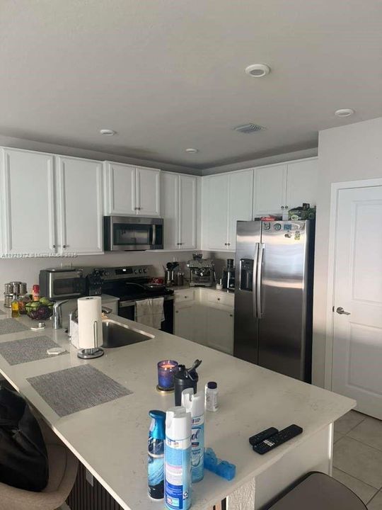 出租: $2,800 (3 贝兹, 2 浴室, 1715 平方英尺)