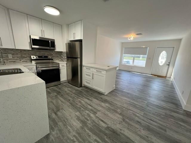 For Sale: $535,000 (4 beds, 2 baths, 1515 Square Feet)