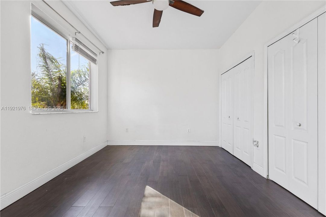 出租: $4,800 (3 贝兹, 2 浴室, 1959 平方英尺)