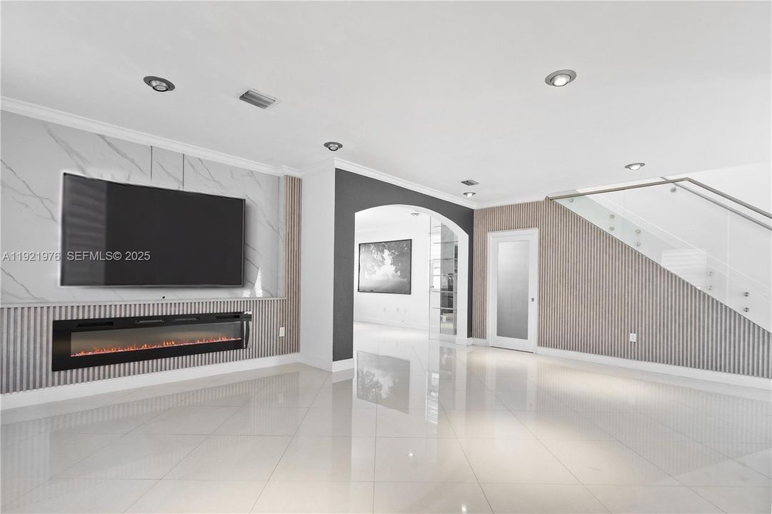 出租: $4,800 (3 贝兹, 2 浴室, 1959 平方英尺)