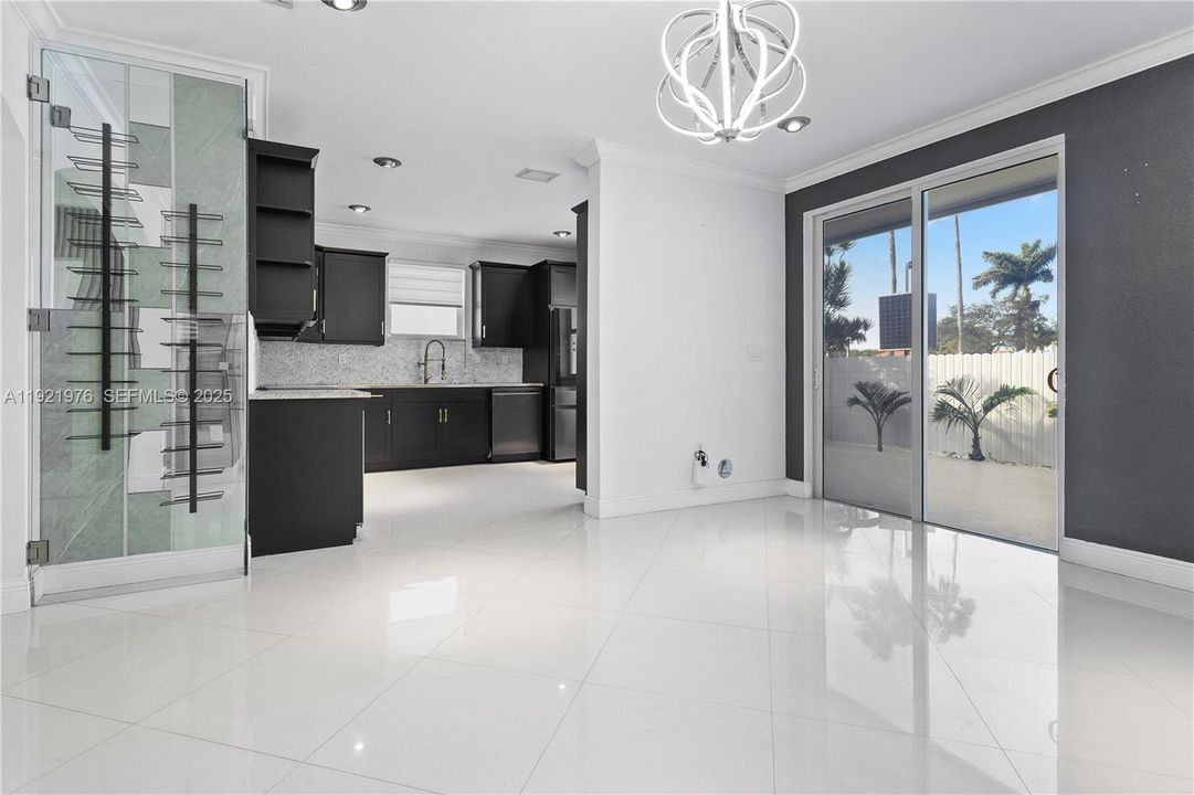 出租: $4,800 (3 贝兹, 2 浴室, 1959 平方英尺)