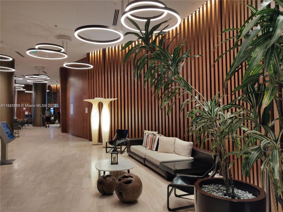 En Venta: $849,999 (2 camas, 2 baños, 1129 Pies cuadrados)