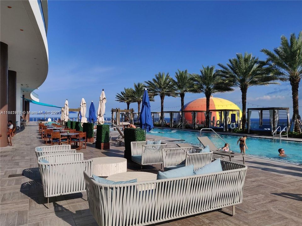 En Venta: $849,999 (2 camas, 2 baños, 1129 Pies cuadrados)