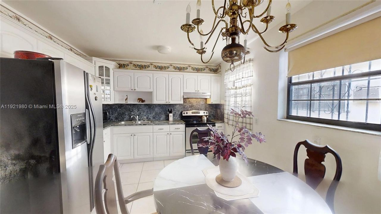 待售: $475,000 (3 贝兹, 2 浴室, 1359 平方英尺)