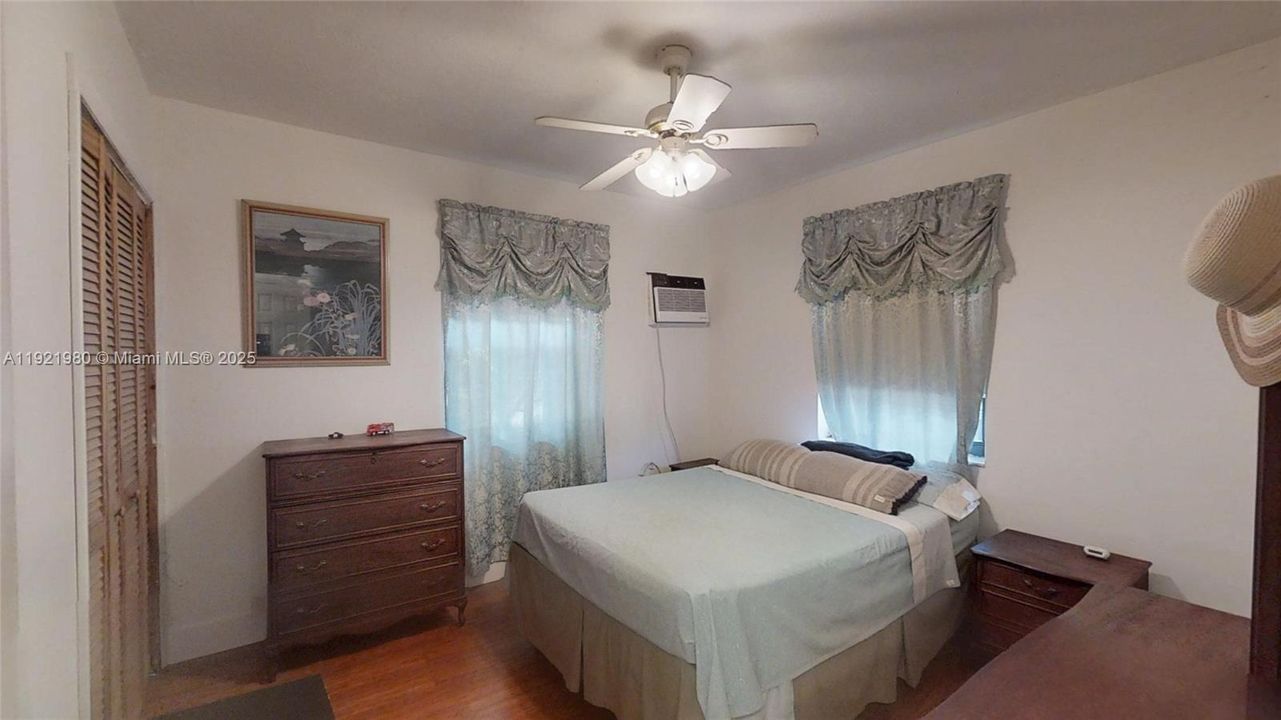 待售: $475,000 (3 贝兹, 2 浴室, 1359 平方英尺)