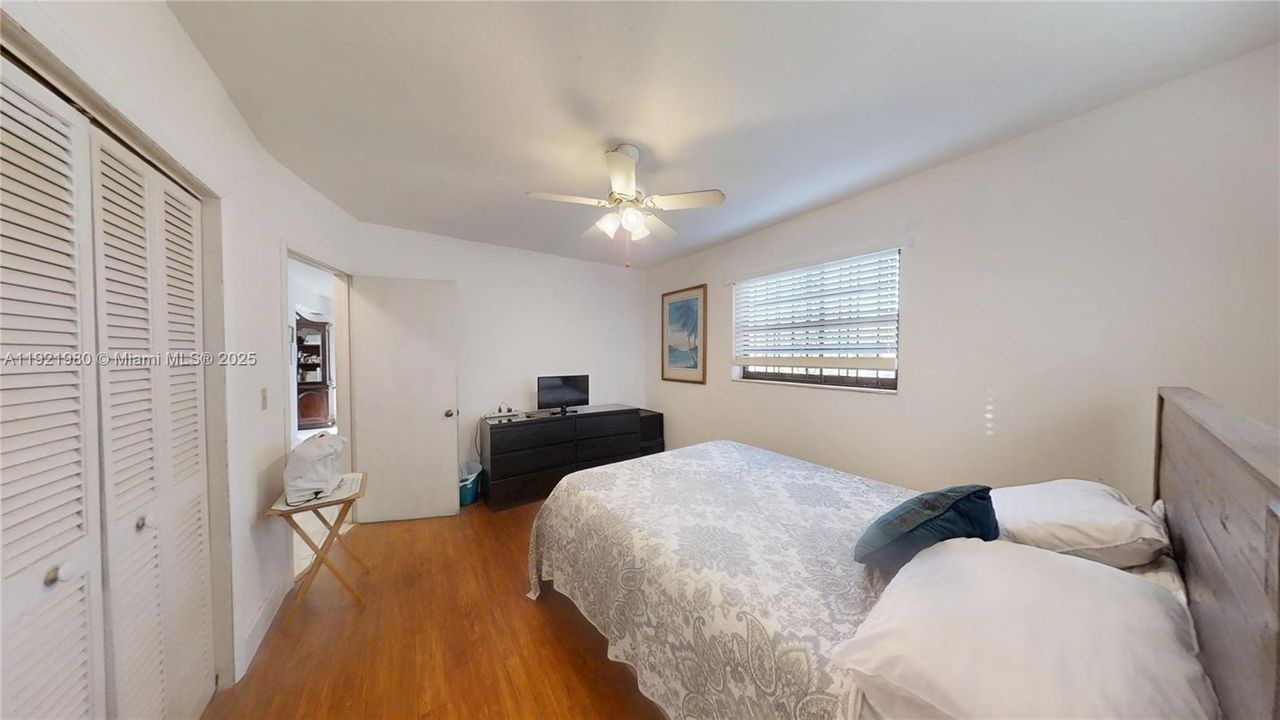 待售: $475,000 (3 贝兹, 2 浴室, 1359 平方英尺)