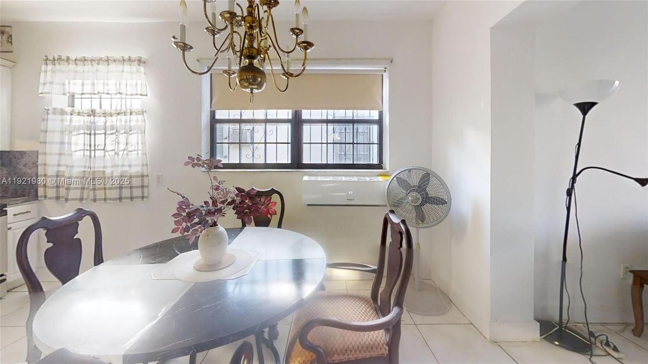 待售: $475,000 (3 贝兹, 2 浴室, 1359 平方英尺)