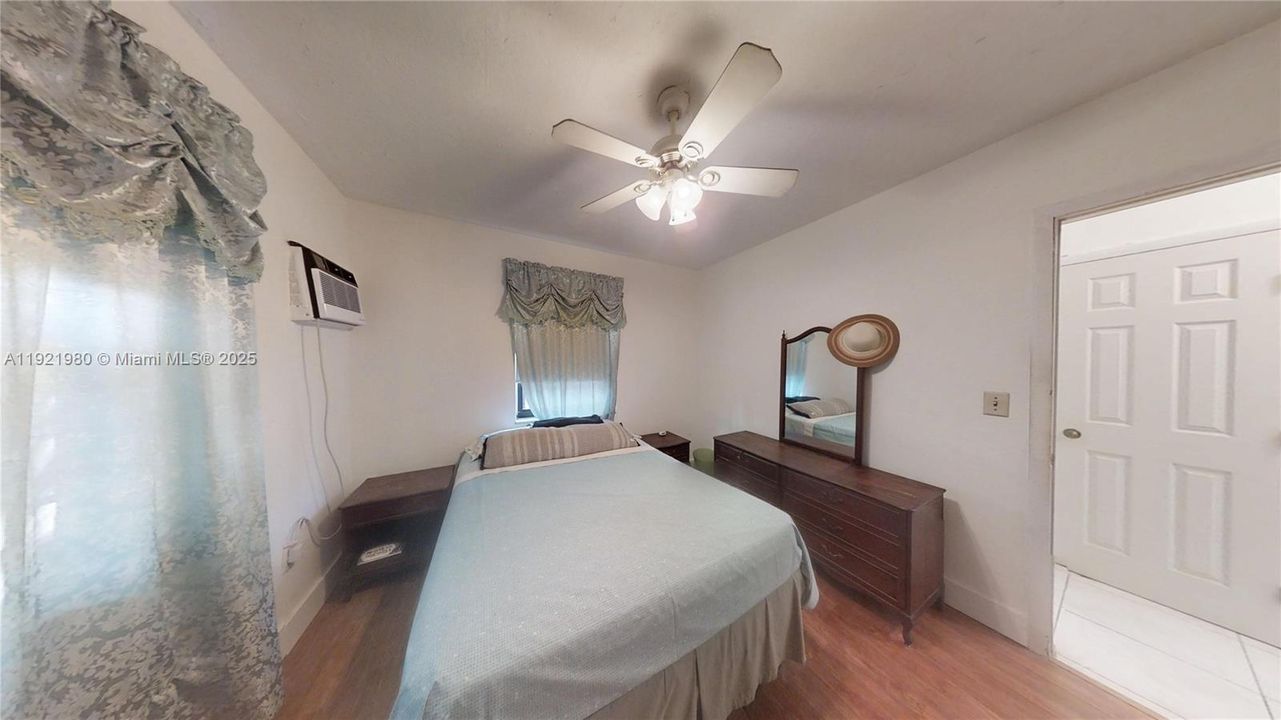 待售: $475,000 (3 贝兹, 2 浴室, 1359 平方英尺)