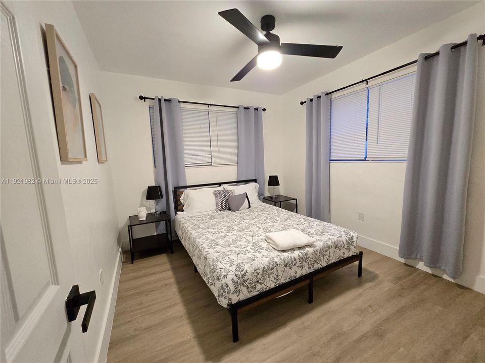 合同活跃: $579,900 (3 贝兹, 2 浴室, 1471 平方英尺)