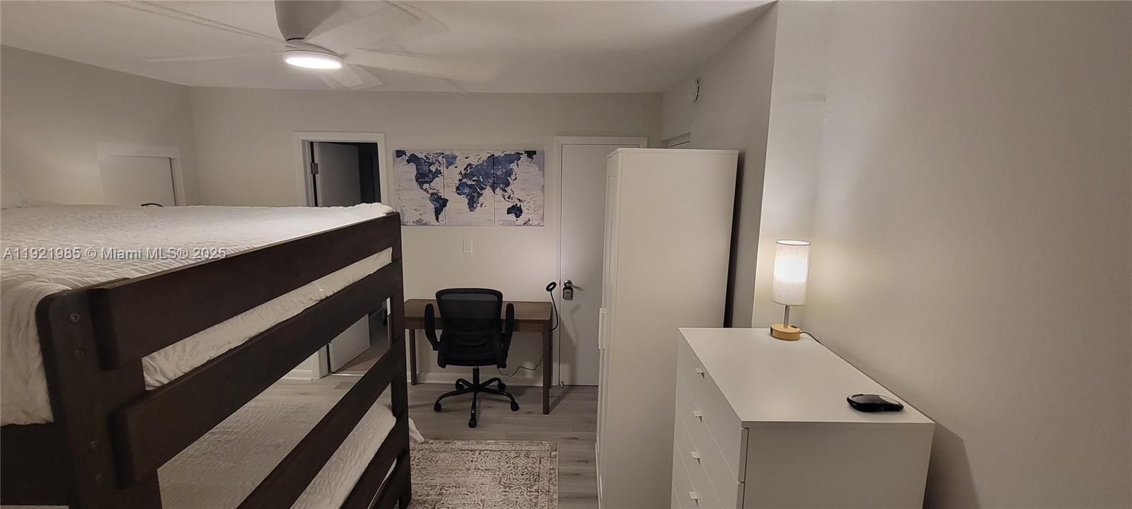 For Rent: $4,500 (2 beds, 2 baths, 1070 Square Feet)