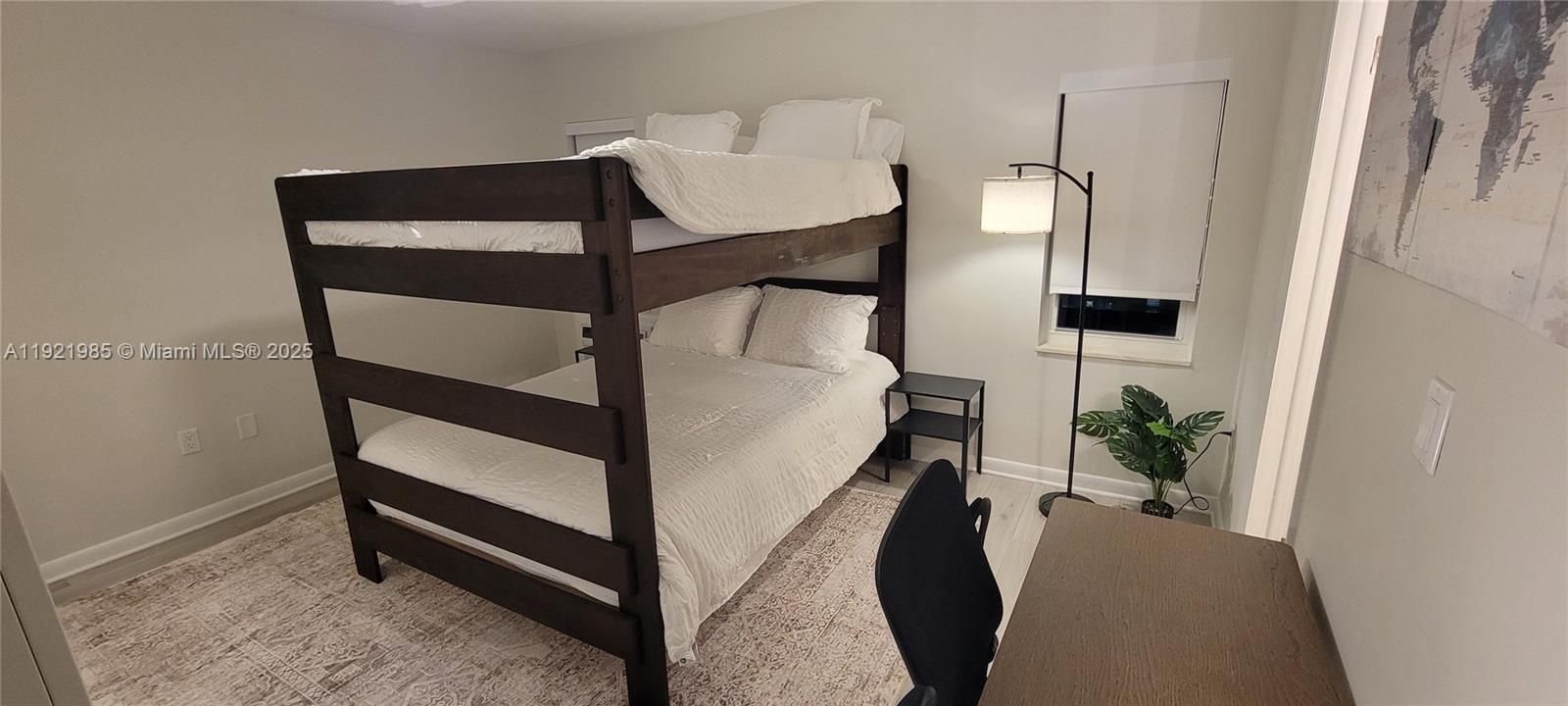 For Rent: $4,500 (2 beds, 2 baths, 1070 Square Feet)