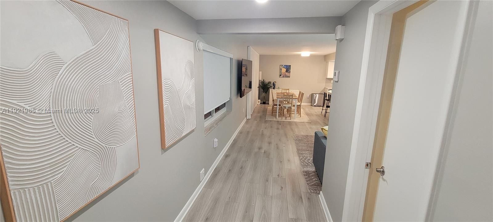 For Rent: $4,500 (2 beds, 2 baths, 1070 Square Feet)