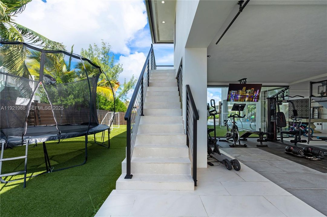 На продажу: $3,395,000 (5 спален, 5 ванн, 3868 Квадратных фут)