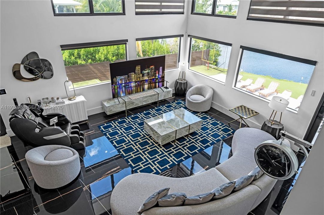 На продажу: $3,395,000 (5 спален, 5 ванн, 3868 Квадратных фут)