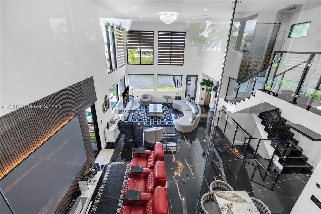 На продажу: $3,395,000 (5 спален, 5 ванн, 3868 Квадратных фут)